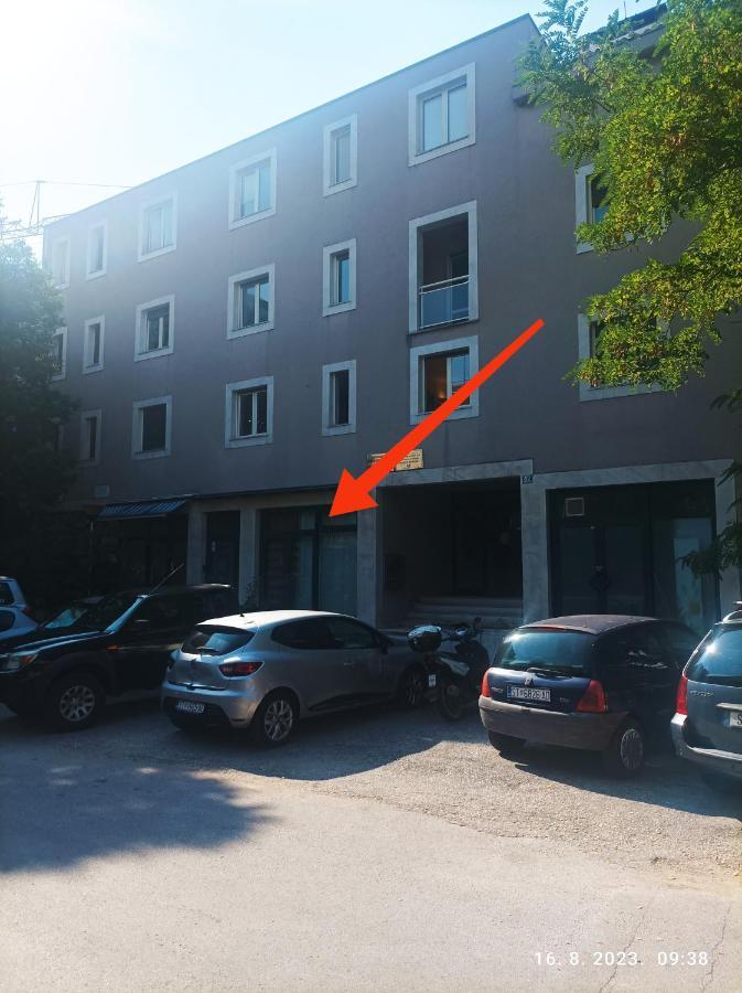 Firule Tennis@Beach Apartment Split Bagian luar foto